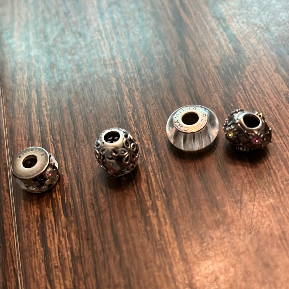 Silver and Clear Bead Charms Set chamiliia gently worn